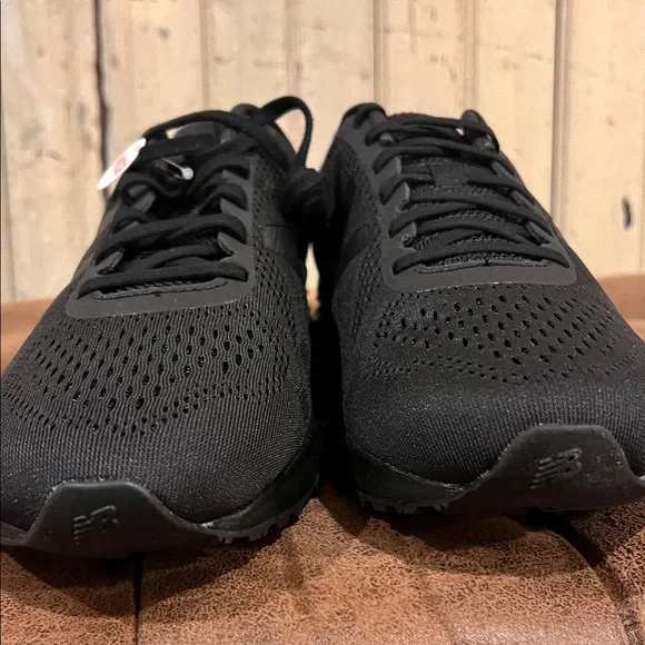 New Balance Black Athletic Sneakers fresh form - Picture 2 of 7